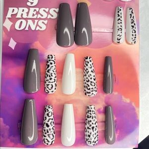 Leopard print Long nails